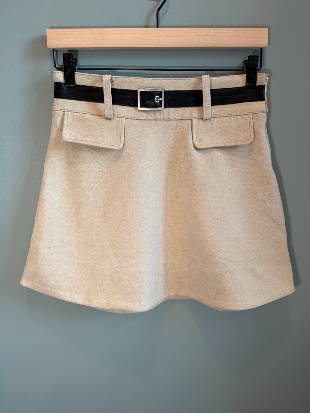 TUCKERNUCK Beige Faux Suede A-Line Mini Skirt Small Belt Detail NWOT